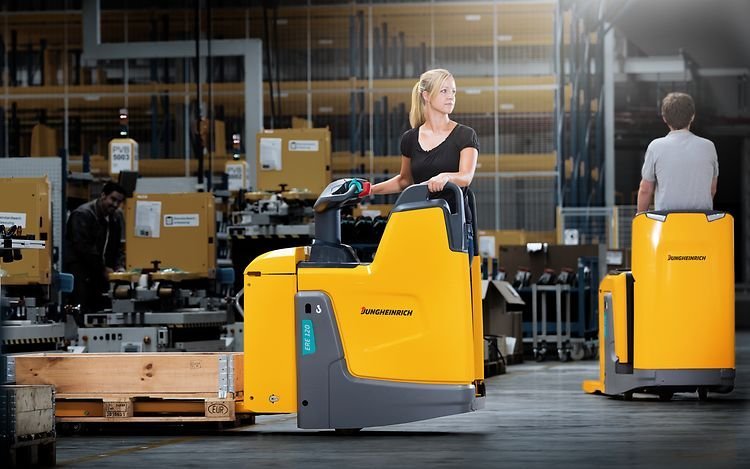 Pallet Truck Training – Learn Safe Manual Handling to Prevent Injury and Ensure Smooth Operations
